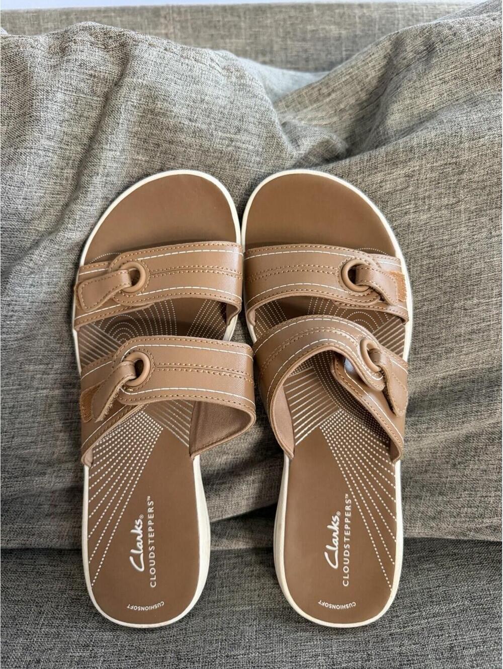 Clarks Women Cloudsteppers Breeze Maye Beige Slip On Sandals Womens Size 9